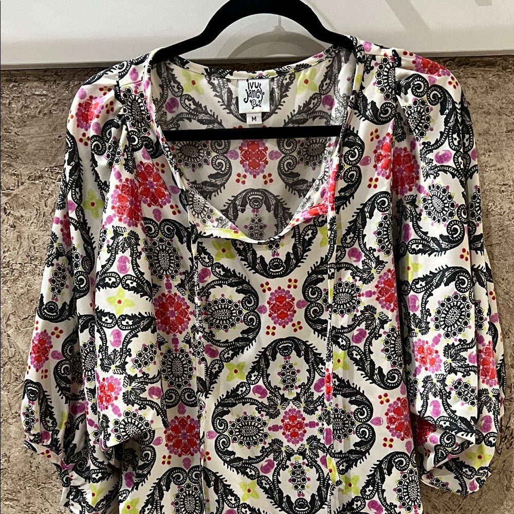 Ivy Jane Black and Pink Floral Blouse